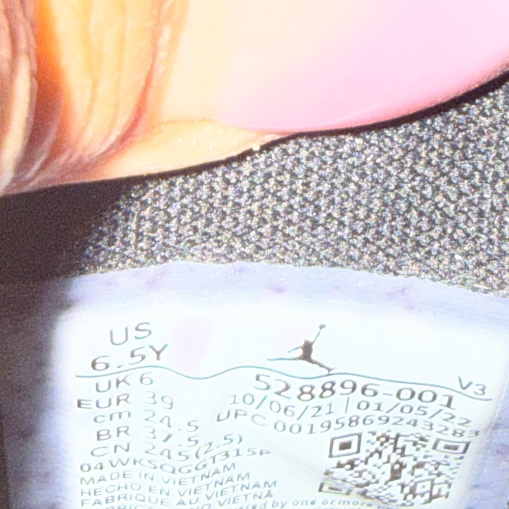 Black and White Retro Jordan Sneakers size 6.5Y - Picture 6 of 6